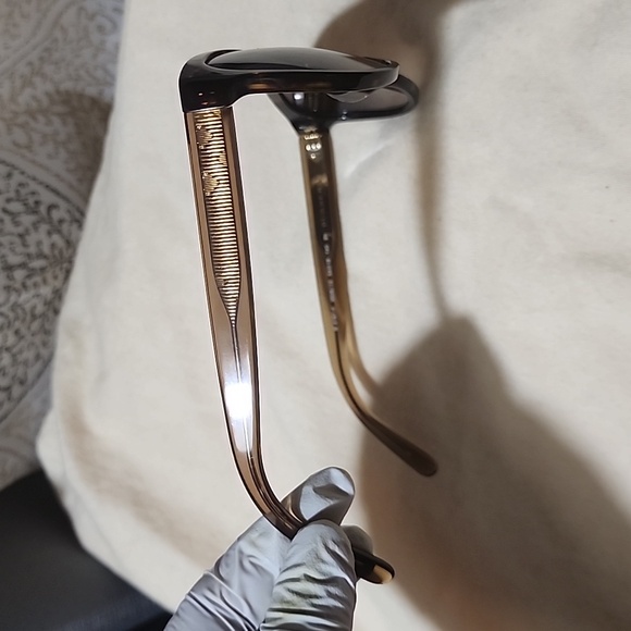 Authentic Burberry Sunglassess NWOT - Picture 5 of 5